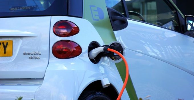 What Government Grants are Available for Electric Cars