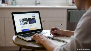 A person taking a HUD-approved homebuyer education course online to qualify for housing grants.