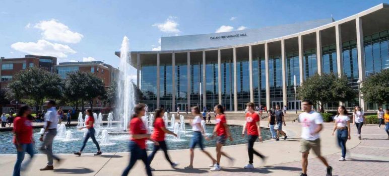 How to Get University of Houston Scholarships